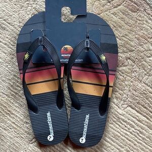 🏷️ BNWT Sunsations Black and Multicolor Flip Flops